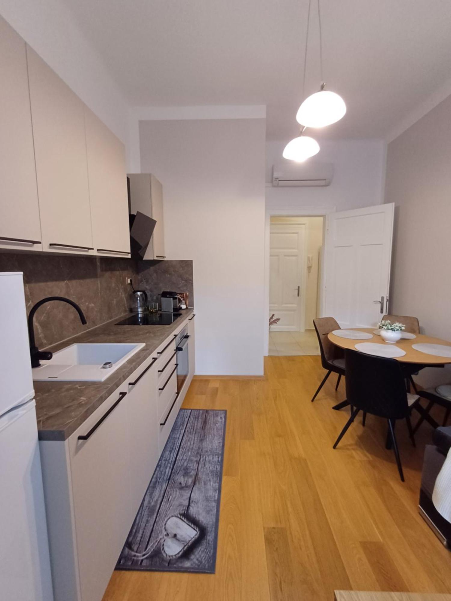 Apartment Zdenka - 100 M From The Beach オパティヤ エクステリア 写真